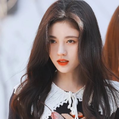 湖畔春光